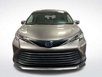 2021 Toyota Sienna LE