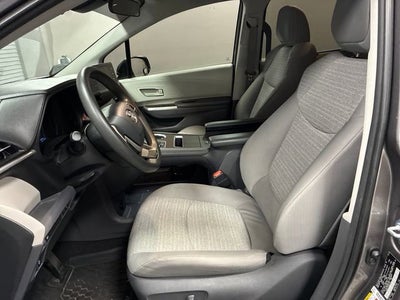 2021 Toyota Sienna LE