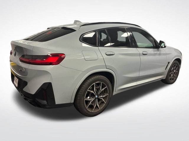 2023 BMW X4 xDrive30i