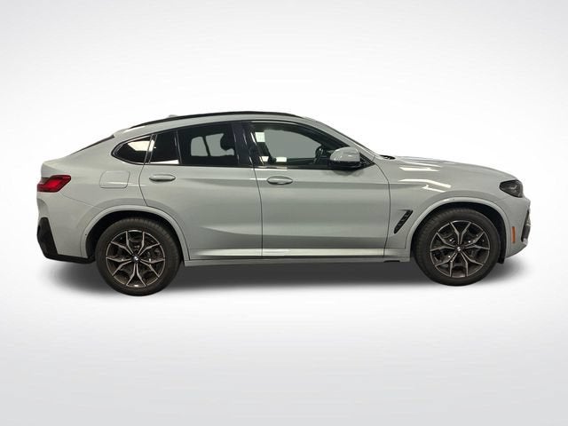 2023 BMW X4 xDrive30i