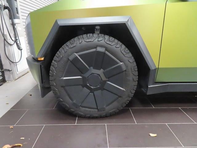 2024 Tesla Cybertruck Cyberbeast