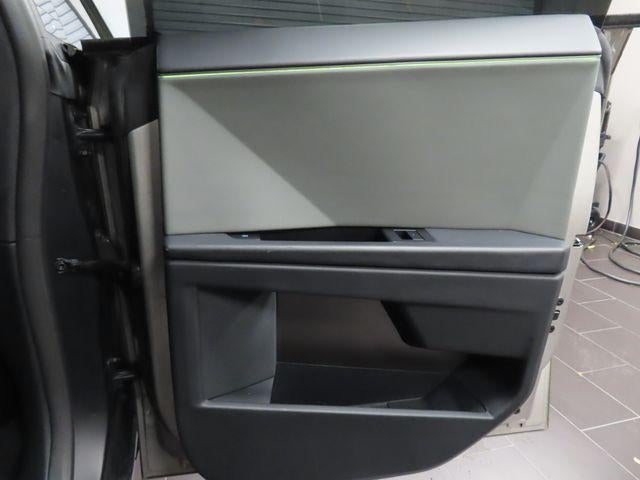 2024 Tesla Cybertruck Cyberbeast