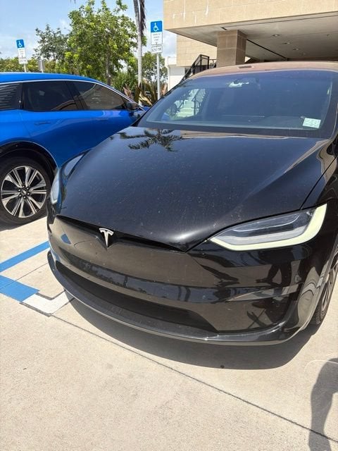 2022 Tesla Model X Base
