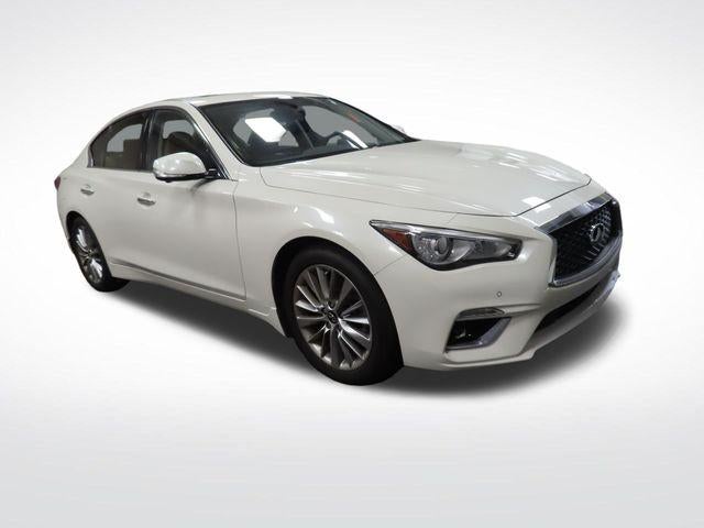 2023 INFINITI Q50 LUXE
