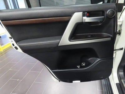 2016 Toyota Land Cruiser VXR