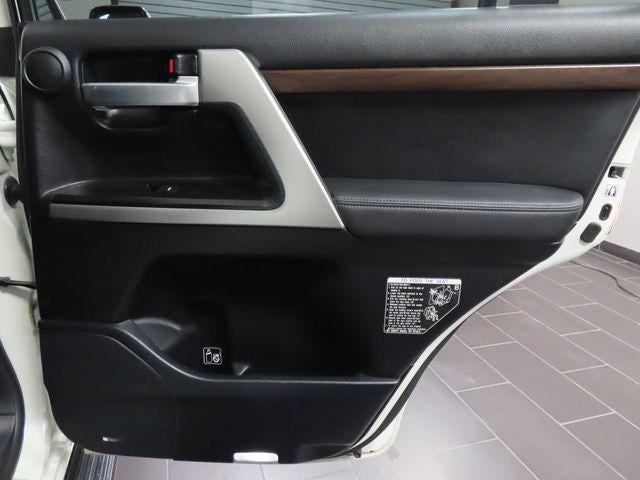 2016 Toyota Land Cruiser VXR