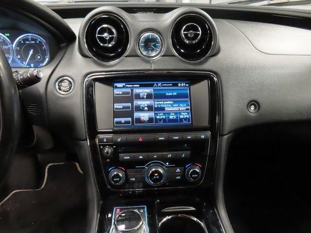 2015 Jaguar XJ Base