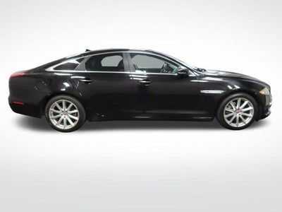 2015 Jaguar XJ Base