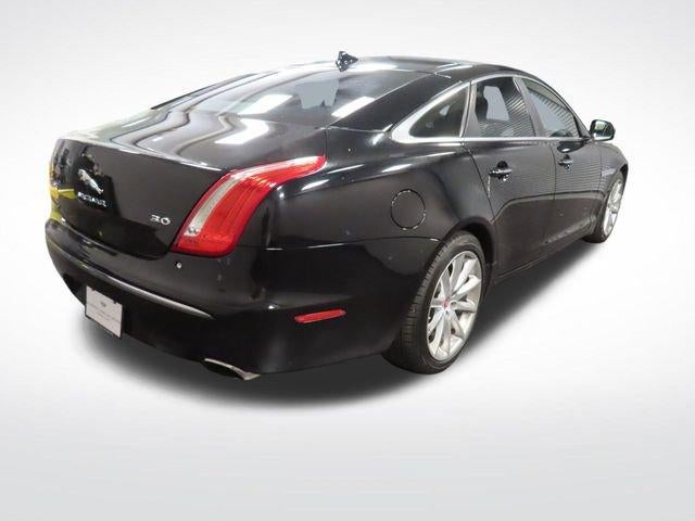 2015 Jaguar XJ Base