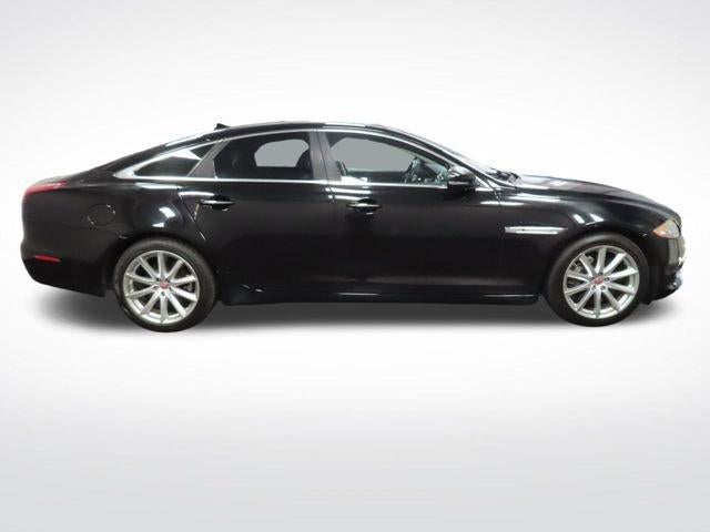 2015 Jaguar XJ Base