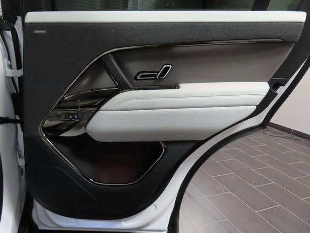 2025 Land Rover Range Rover Sport SE