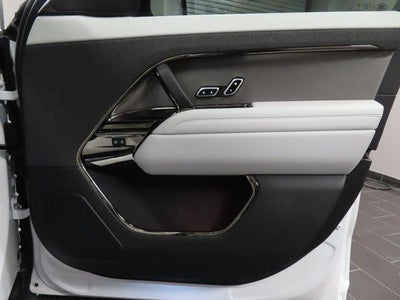 2025 Land Rover Range Rover Sport SE