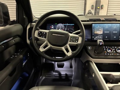2025 Land Rover Defender X-Dynamic SE
