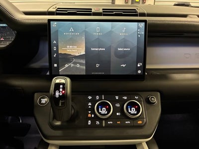 2025 Land Rover Defender X-Dynamic SE