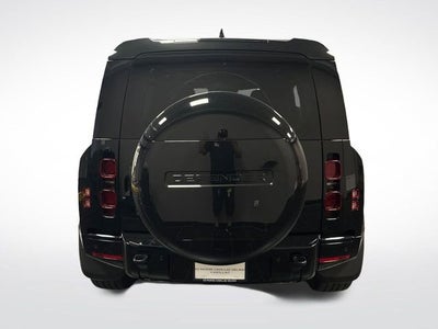 2025 Land Rover Defender X-Dynamic SE