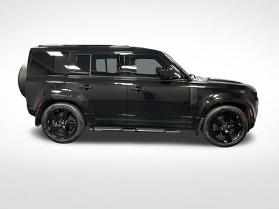 2025 Land Rover Defender X-Dynamic SE