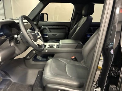 2025 Land Rover Defender X-Dynamic SE