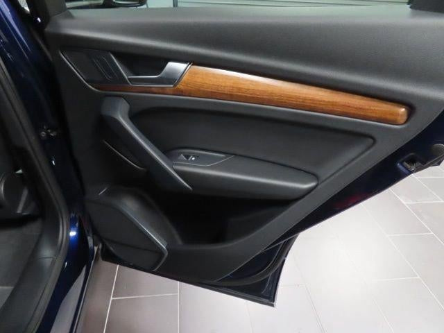 2022 Audi Q5 S line Premium