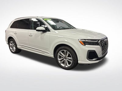 2025 Audi Q7 Premium Plus