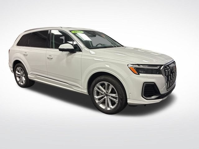 2025 Audi Q7 Premium Plus