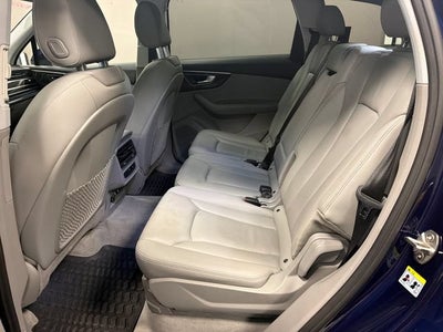 2022 Audi Q7 Premium Plus