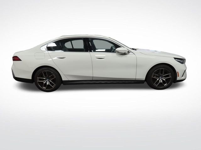 2026 BMW 5 Series 530i