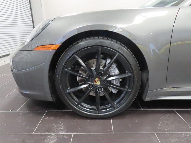 2022 Porsche 911 Carrera