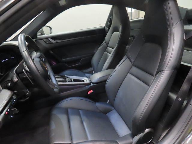 2022 Porsche 911 Carrera