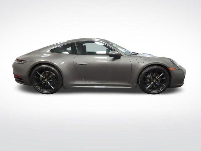 2022 Porsche 911 Carrera