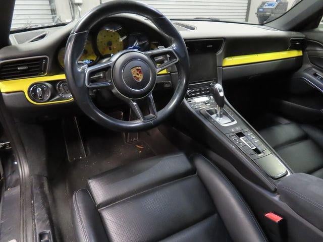 2017 Porsche 911 Carrera