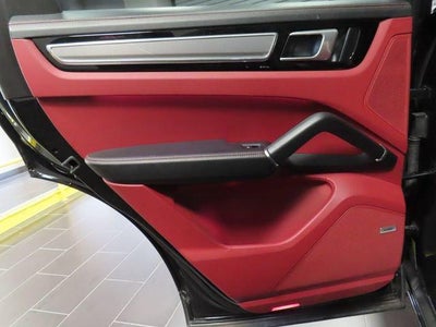 2022 Porsche Cayenne Base