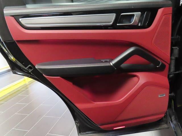 2022 Porsche Cayenne Base