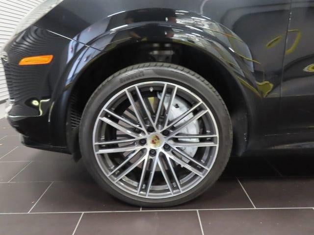 2022 Porsche Cayenne Base