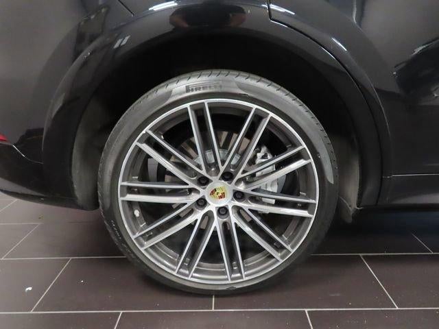 2022 Porsche Cayenne Base