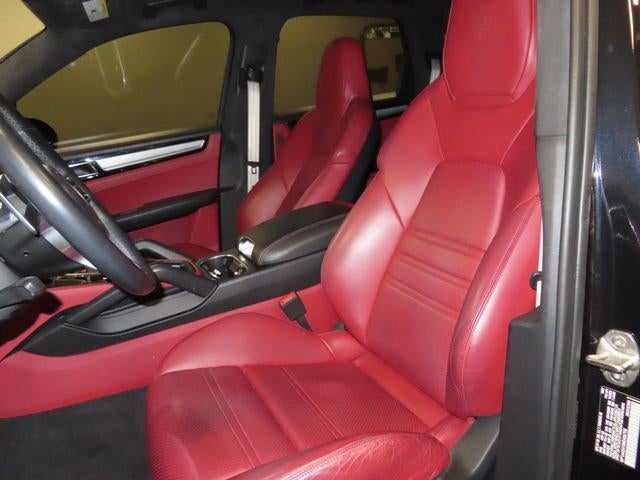 2022 Porsche Cayenne Base