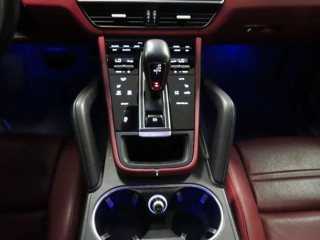 2022 Porsche Cayenne Base