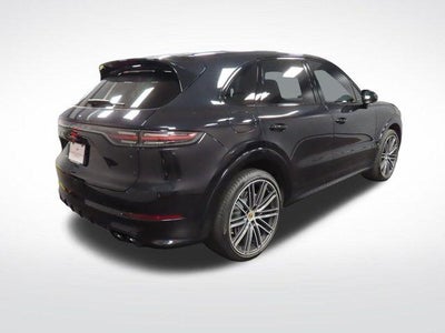 2022 Porsche Cayenne Base