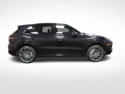 2022 Porsche Cayenne Base