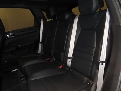 2022 Porsche Cayenne S