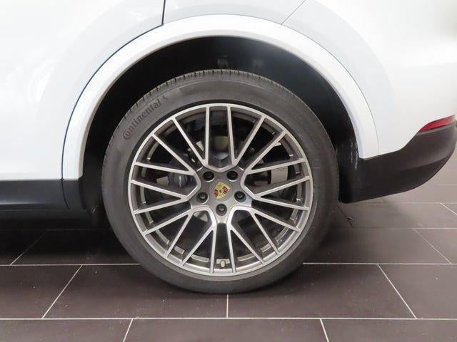 2023 Porsche Cayenne Base