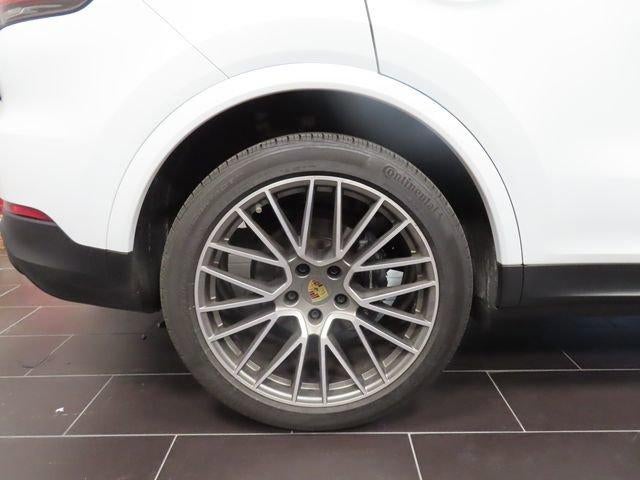 2023 Porsche Cayenne Base