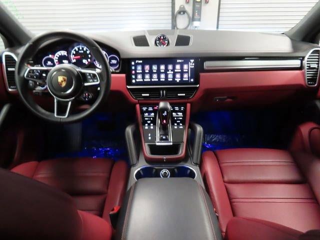 2023 Porsche Cayenne Base