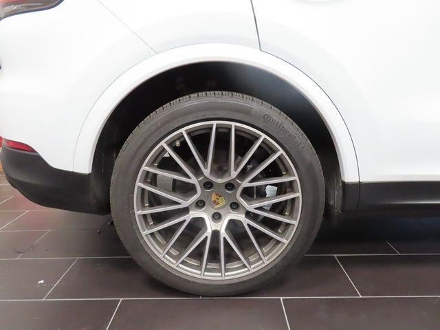 2023 Porsche Cayenne Base
