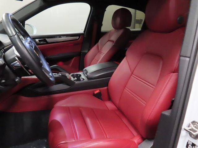 2023 Porsche Cayenne Base