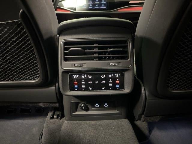 2023 Audi RS Q8 Base