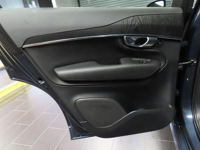 2020 Volvo XC90 Momentum
