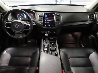 2020 Volvo XC90 Momentum