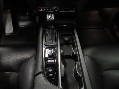 2020 Volvo XC90 Momentum
