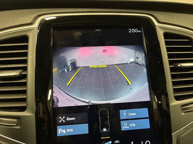 2020 Volvo XC90 Momentum