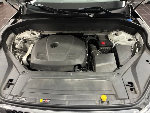 2020 Volvo XC90 Momentum